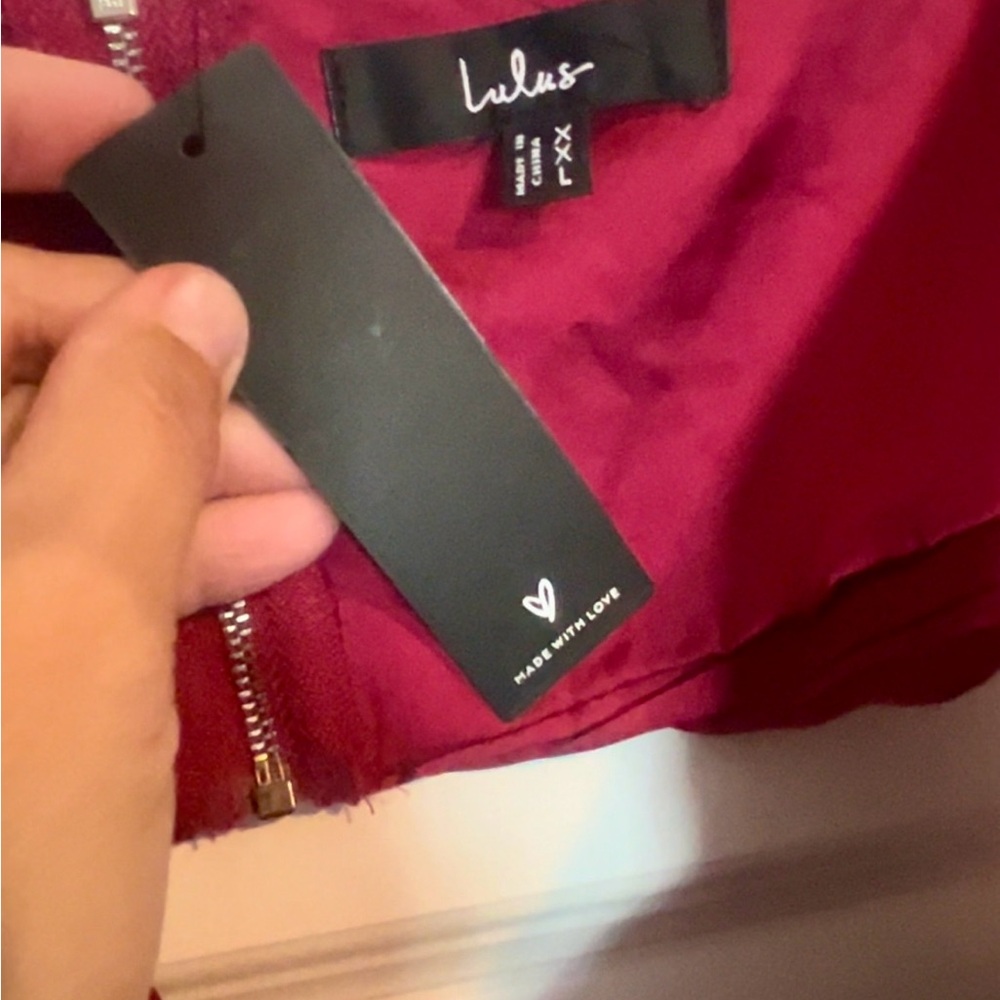 NWT Lulu’s-Pleated Cutout Maxi Dress-Got the Glam-Wine Red - Picture 6 of 8